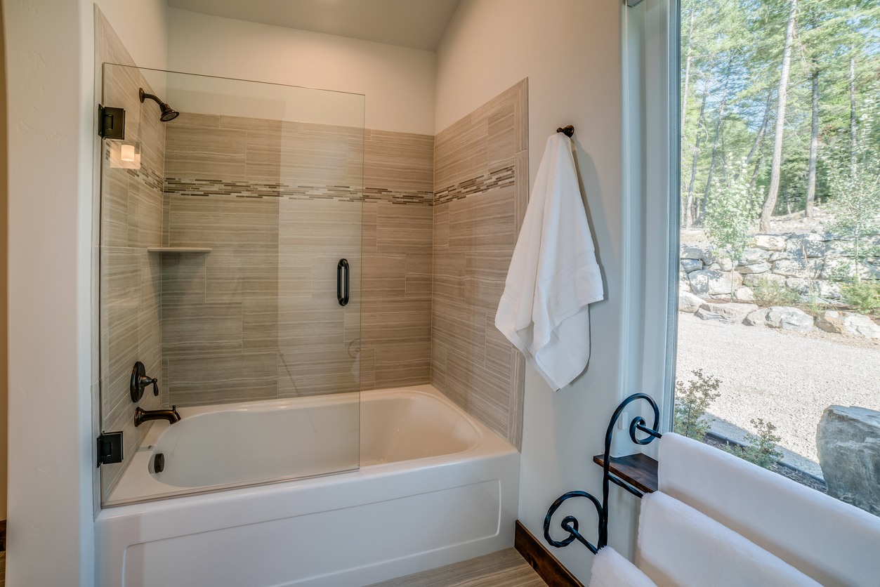 Shower & Tub Installation in Bennett